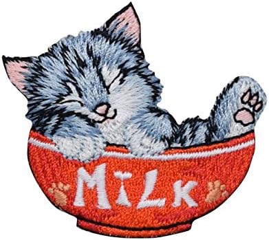 Kırmızı Süt Kabındaki Kedi-Evcil Hayvanlar / Hayvanlar - Yavru Kedi - İşlemeli Demir on Patch